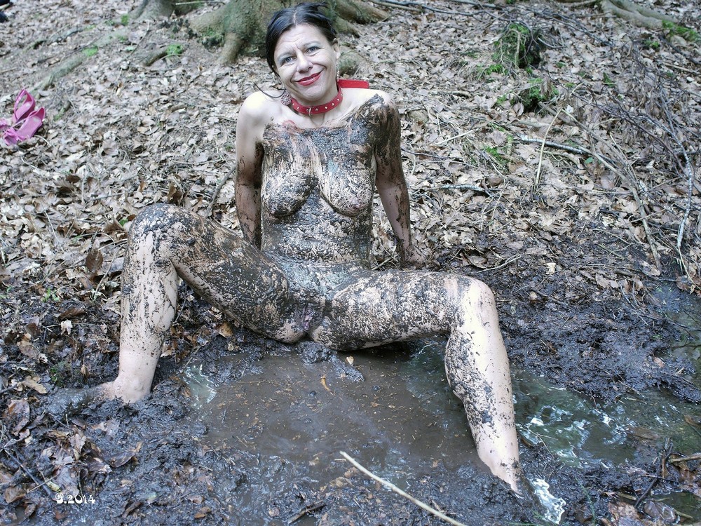 Wild And Dirty Amateur Slut Petra In The Woods